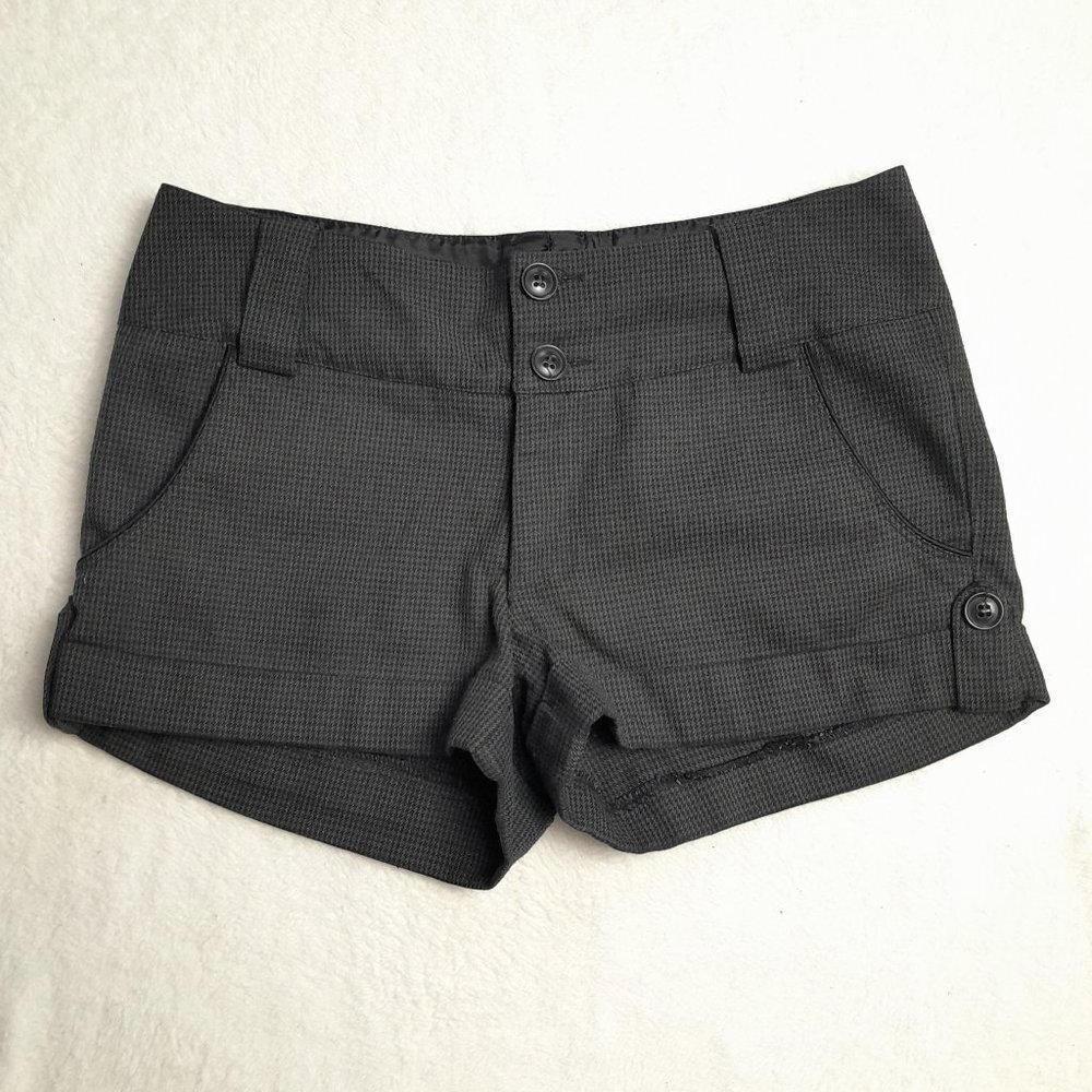 TwentyOne Gray Patterned Cuffed Dress Shorts Size XS